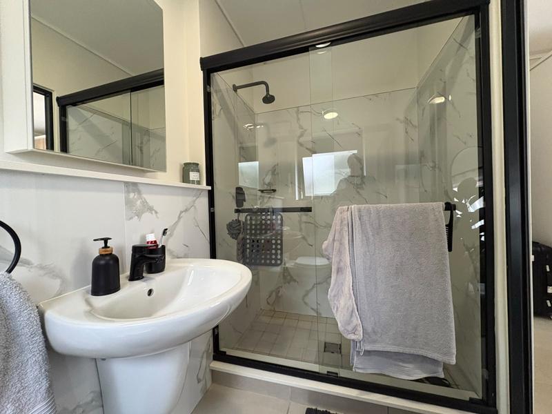 To Let 1 Bedroom Property for Rent in Richwood Western Cape